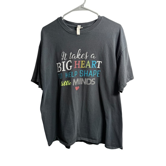 Gildan Other - Gildan Big Heart Help Shape Little Minds Teacher Graphic T-Shirt Mens XL Gray